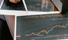 正规mt4交易平台出金手续费的收取是外汇交易商对于提供资金安全和交易服务的一种成本回收方式